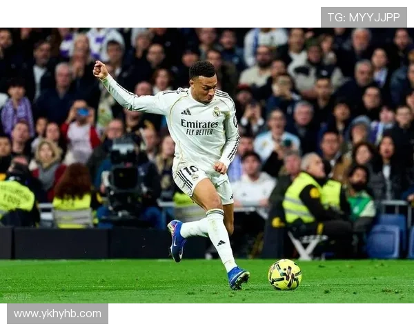 皇马防守稳定性下降，近期表现波动对争冠形势产生影响