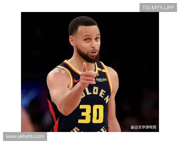 汤普森无球跑位制造空位，三分威胁不及库里创造力